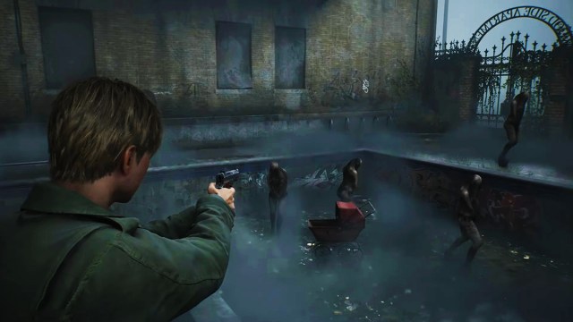 Silent Hill 2 Remake James Sunderland using weapons to beat monsters